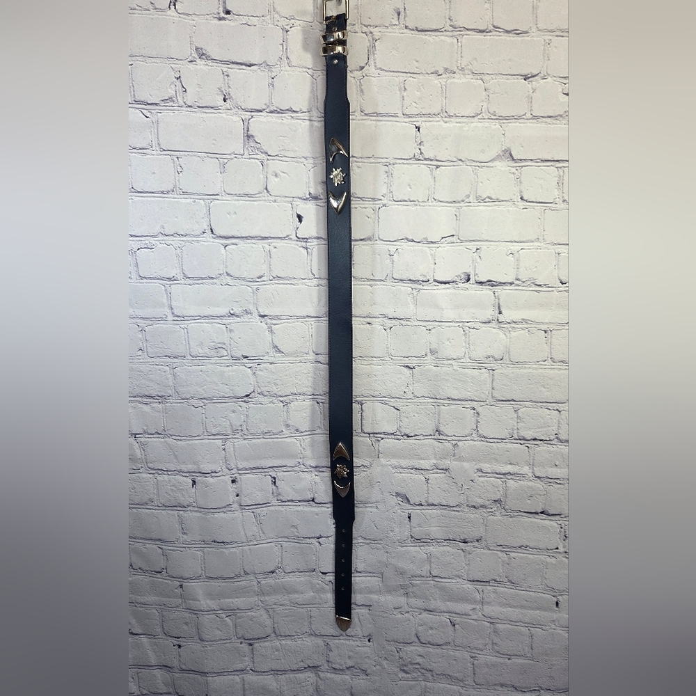 Hunters Run Navy Blue Vintage Belt
